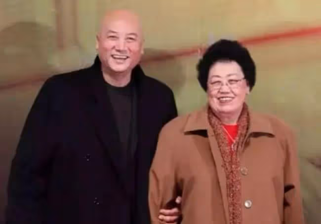 遲重瑞出席孫女澳洲婚禮 新娘顏值似陳麗華