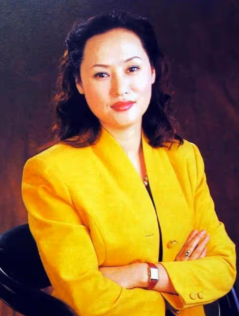 遲重瑞出席孫女澳洲婚禮 新娘顏值似陳麗華