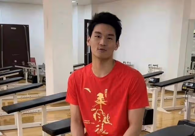 央視主持人王冰冰被曝戀愛 疑似與徐嘉餘熱戀中