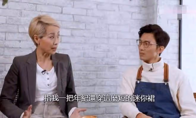 59歲葉童近照變化大!喝到滿臉通紅不敢認,與丈夫恩愛合體引關注