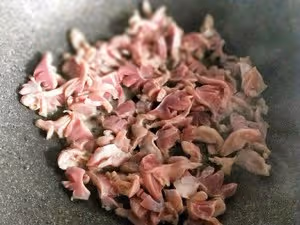 泡菜炒雞胗