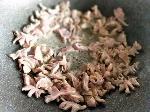 泡菜炒雞胗