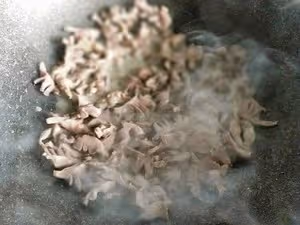 泡菜炒雞胗