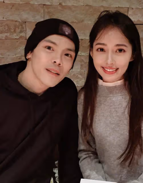 向佐被疑出軌!深夜醉酒帶異性回婚房,向太怒斥狗仔回應女方身份