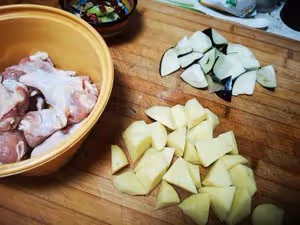 土豆燉雞塊