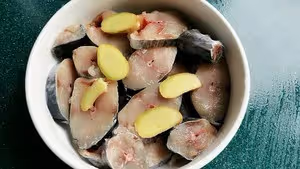 五香熏鮁魚