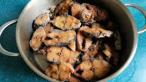 五香熏鮁魚