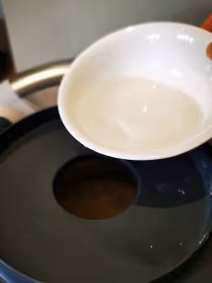 迄今為止最好吃最簡單的一款麵食：（面點小白也不會失手的）蔥花千層餅
