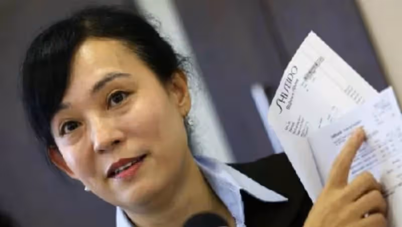 「女住持住1.4億別墅」開豪車,「2嫁和尚」僧袍裡穿黑絲,出家只爲斂財「名牌包包」裝九大衣櫃「修心禮佛全是假」