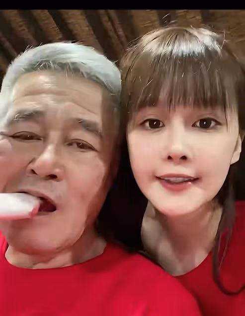 趙本山老婆身體狀況惹擔憂,暴瘦露面臉色白,比女兒還瘦變化太大