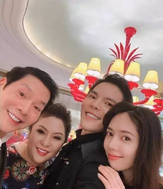 向佐被曝帶美女回婚房,郭碧婷還在月子裡,爆料人稱還有後續