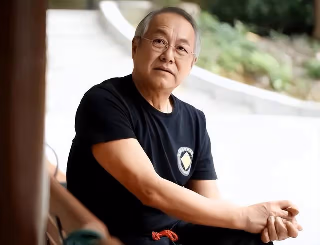 TVB老戲骨移民加拿大!不習慣當地飲食,頻繁吃牛排海鮮患上痛風