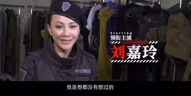 接地氣!古天樂無助理相伴獨自騎電動車到片場拍戲,引網友們大讚