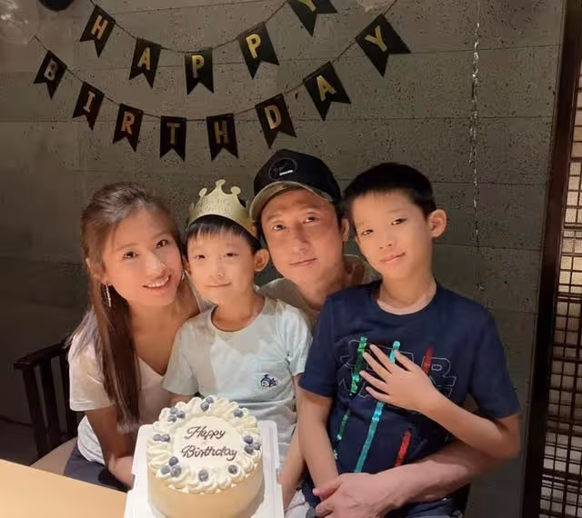 罕見反擊網友!洪金寶兒子直播帶貨被質疑損爸爸形象:我不偷不搶