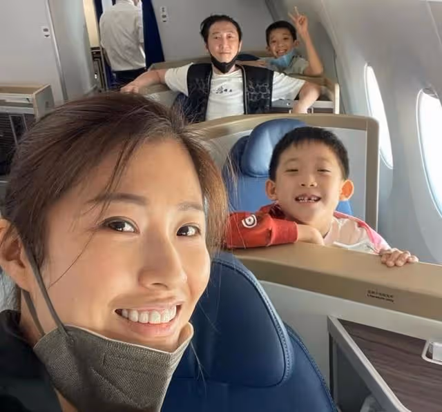 罕見反擊網友!洪金寶兒子直播帶貨被質疑損爸爸形象:我不偷不搶