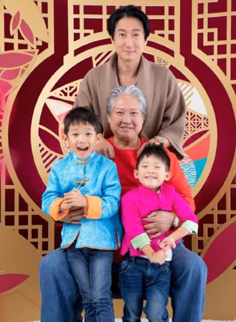 罕見反擊網友!洪金寶兒子直播帶貨被質疑損爸爸形象:我不偷不搶