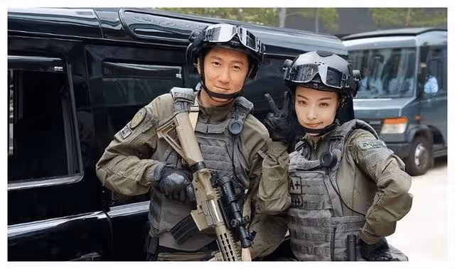 罕見反擊網友！洪金寶兒子直播帶貨被質疑損爸爸形象：我不偷不搶
