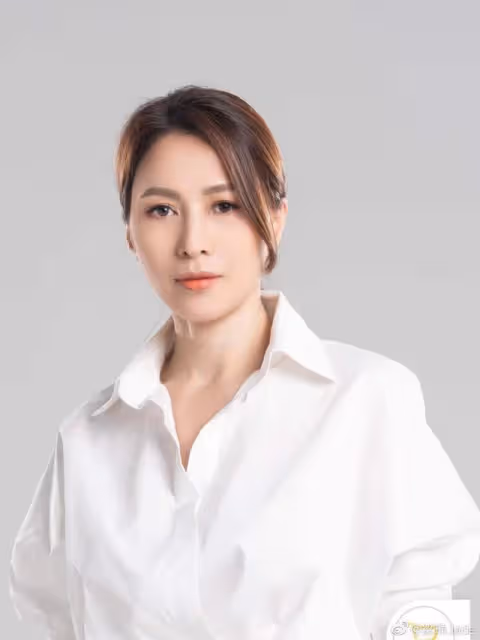 打女轉攻時尚圈！TVB前女星自曝做時尚學徒，52歲定居深圳仍單身