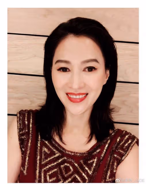 打女轉攻時尚圈!TVB前女星自曝做時尚學徒,52歲定居深圳仍單身