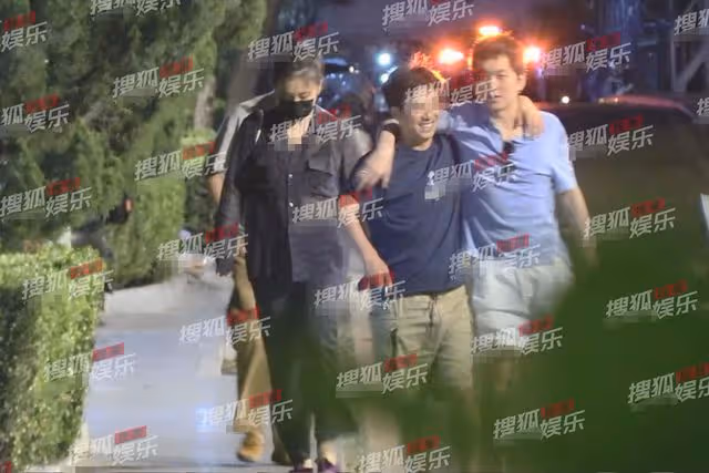 馬思純發福似大媽!陪張哲軒聚會全程無互動,穿透視上衣身寬體胖