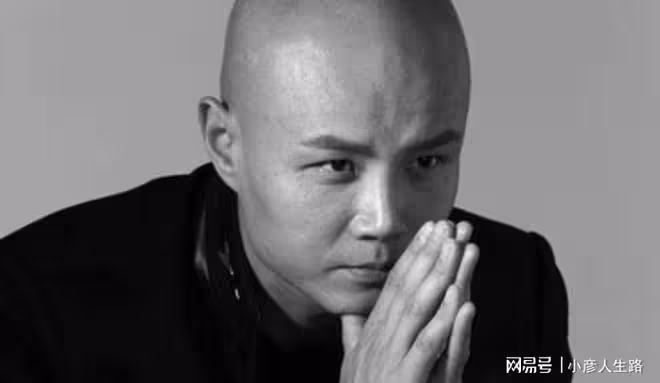 樂嘉:被指當眾罵金星,調戲謝娜,如今淪落到街頭商演