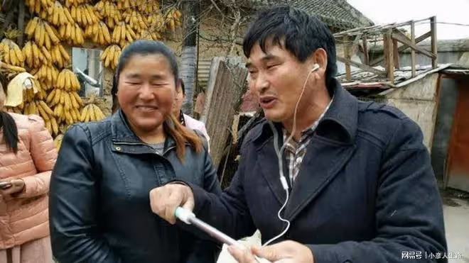 網傳大衣哥因巨額版權費生病住院,谷傳民:早日康復,開庭見
