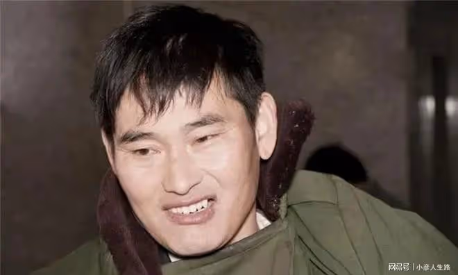 網傳大衣哥因巨額版權費生病住院,谷傳民:早日康復,開庭見