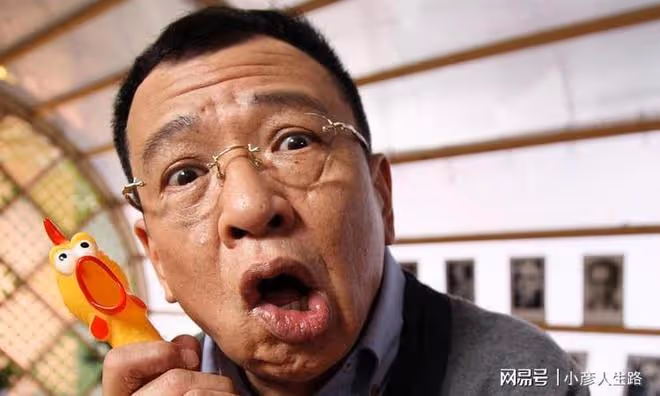 香港娛樂圈買第一輛奔馳的演員,給女兒連開三家餐廳,買千萬豪宅