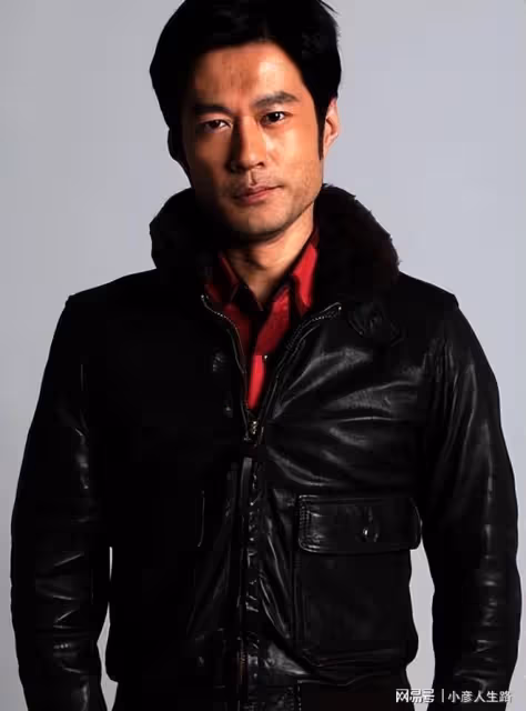 30歲從高薪設計師轉行做演員,譚凱苦熬20年,龍套終成老戲骨