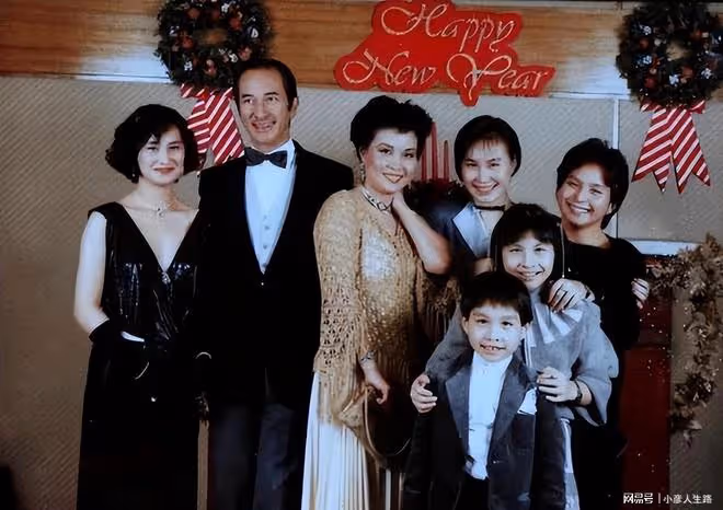 藍瓊纓生了4女1子,很重視何猷龍,為何不助力兒子成為家族接班人