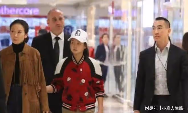 藍瓊纓生了4女1子，很重視何猷龍，為何不助力兒子成為家族接班人