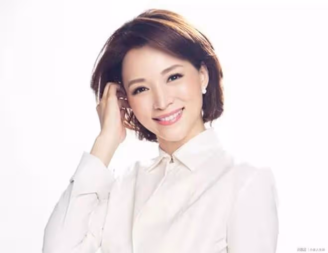 董卿含淚哭訴:因為父親我自卑一生,又在痛與淚中與他和解