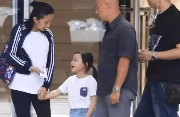 曾被迫3換幼兒園!劉德華「8歲女兒」入院看心臟 老來得子的背後:是所有父母的隱痛