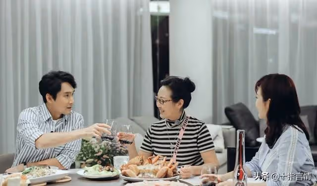 63歲阿姨:去女兒家養老,女婿直接拒絕,拿出十萬塊錢讓我為難了