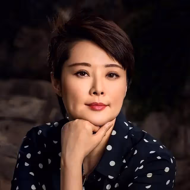 袁立被曝力挺張小泉 稱中國人切菜破壞食品紋路