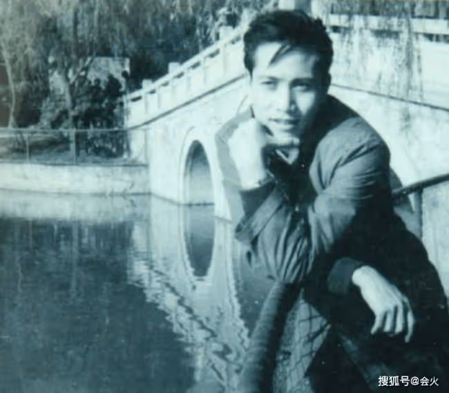 李連杰87歲岳父罕露面 頭髮花白精神抖擻