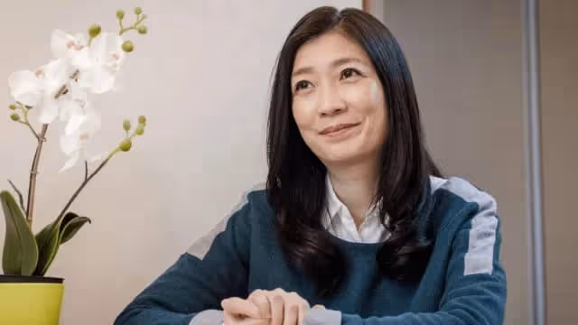 黃嘉千一掃婚變陰霾　舞台劇首露面表現專業