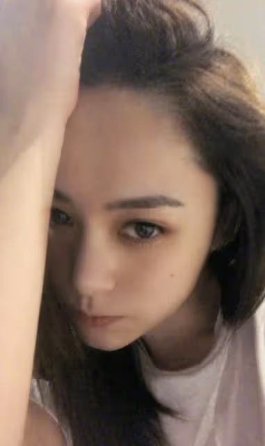 阿嬌真的不會老?連曬18張「近距離自拍」,卻在臉上找不到一絲破綻:宛如18歲少女