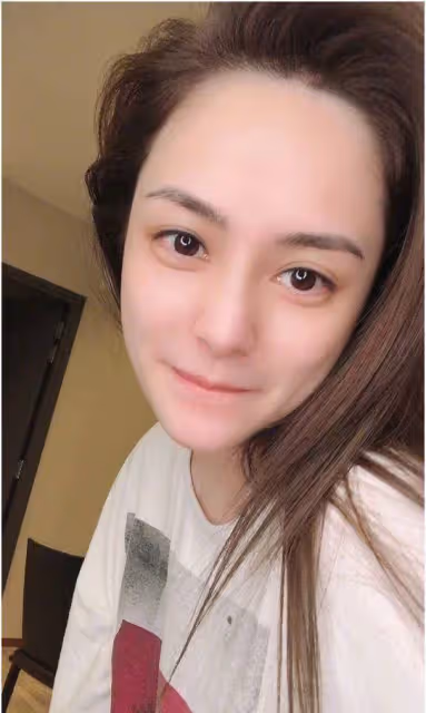 阿嬌真的不會老?連曬18張「近距離自拍」,卻在臉上找不到一絲破綻:宛如18歲少女