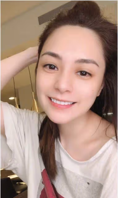 阿嬌真的不會老?連曬18張「近距離自拍」,卻在臉上找不到一絲破綻:宛如18歲少女
