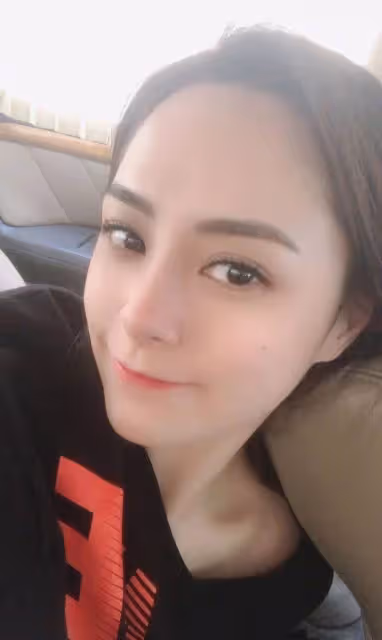 阿嬌真的不會老?連曬18張「近距離自拍」,卻在臉上找不到一絲破綻:宛如18歲少女
