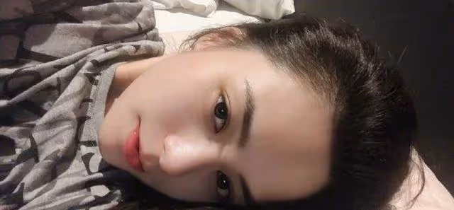 阿嬌真的不會老?連曬18張「近距離自拍」,卻在臉上找不到一絲破綻:宛如18歲少女