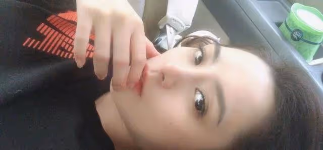 阿嬌真的不會老?連曬18張「近距離自拍」,卻在臉上找不到一絲破綻:宛如18歲少女