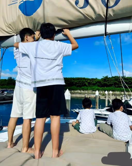 林志穎被曝駕駛特斯拉汽車車禍,目擊者:他頭部受傷,孩子臉擦傷