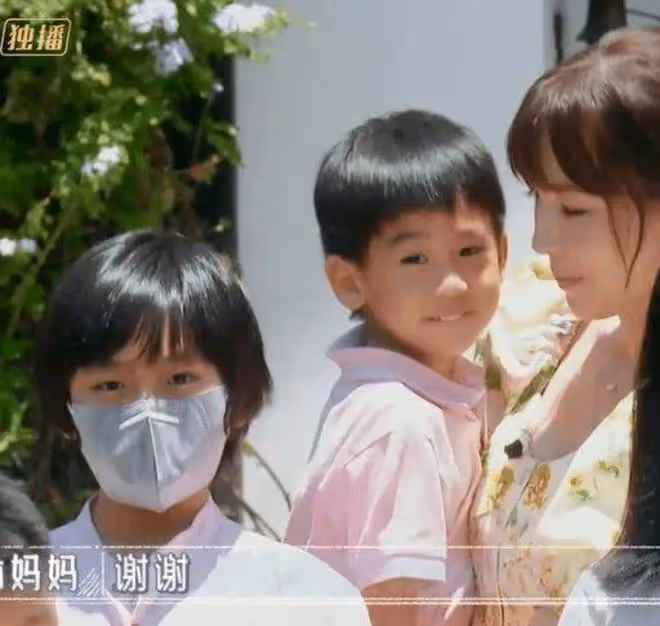 林志穎被曝駕駛特斯拉汽車車禍,目擊者:他頭部受傷,孩子臉擦傷