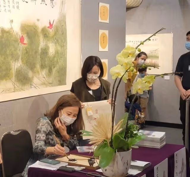 期待！香港知名女星以新形象復出，曾傳嫁富商：還未結婚享受單身
