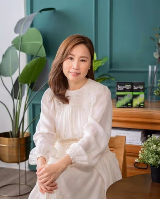 期待！香港知名女星以新形象復出，曾傳嫁富商：還未結婚享受單身