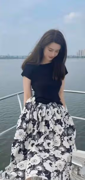 張大奕被曝另覓新歡!與富二代同游照被扒出,為愛搬家疑已同居