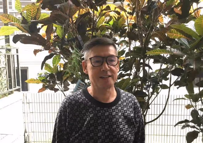 向佐出軌門事件後,郭碧婷爸爸在台灣吃冰消火氣,面對非議不耐煩