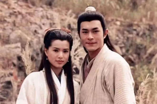 「年過半百無兒女」的8位明星,億萬身家沒人繼承,不心疼嗎?